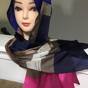 Nice sill scarf